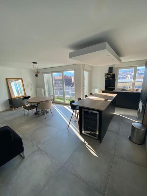 Splendide 70m2 Balcon + Parking *